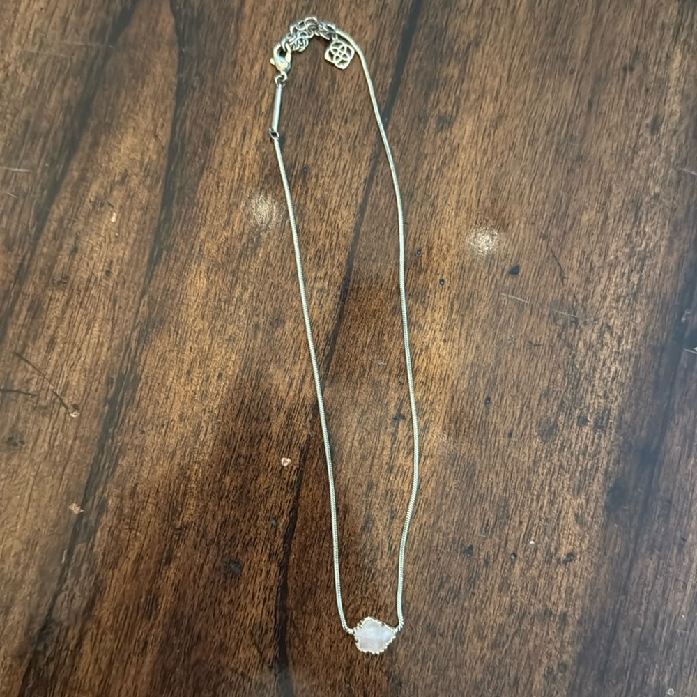 Kendra Scott necklace